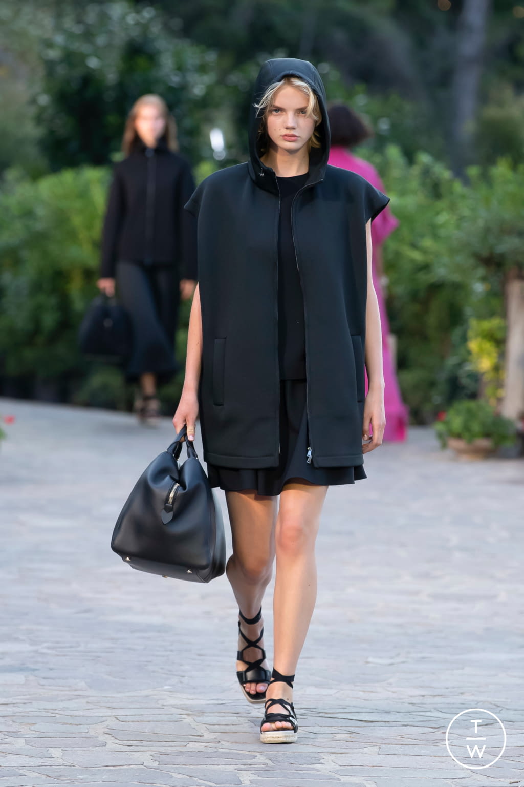 Fashion Week Milan Resort 2022 look 31 from the Max Mara collection 女装