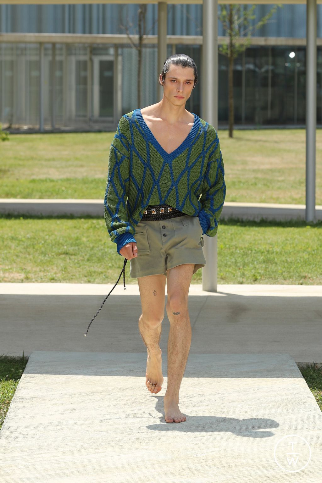 Fashion Week Milan Spring/Summer 2023 look 31 from the Etro collection menswear