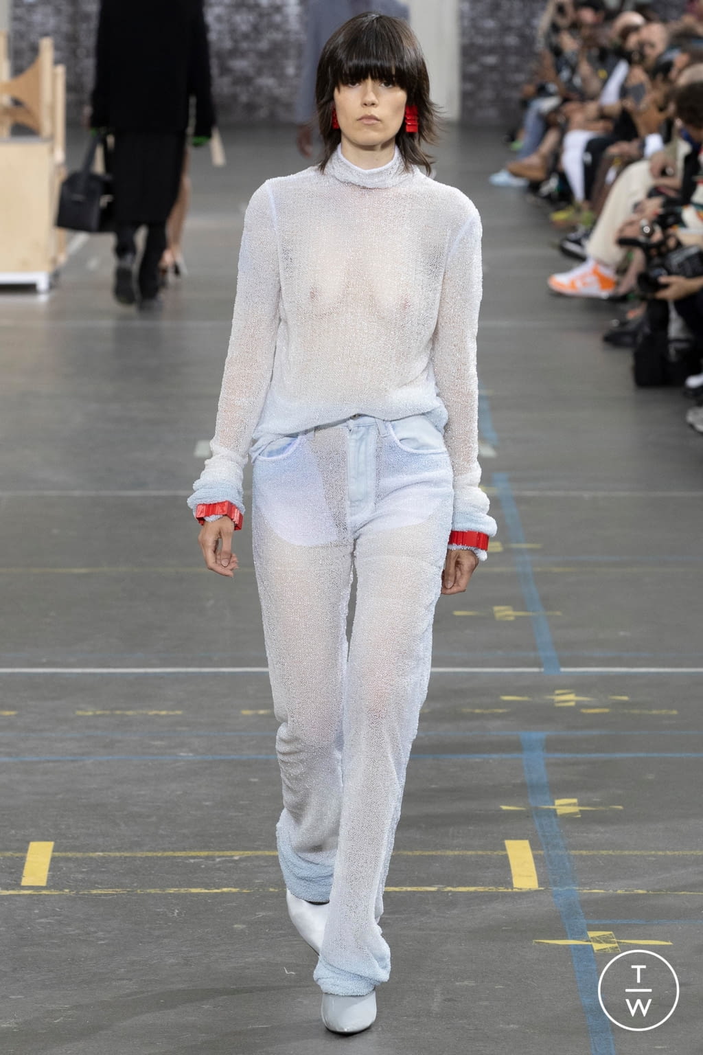 Fashion Week Paris Fall/Winter 2021 look 31 from the Off-White collection womenswear