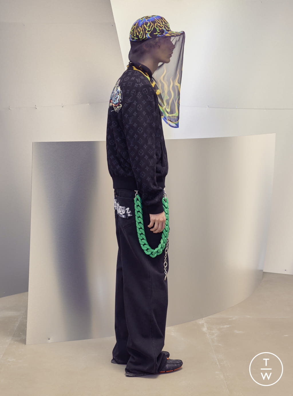 Fashion Week Paris Pre-Fall 2022 look 64 from the Louis Vuitton collection menswear