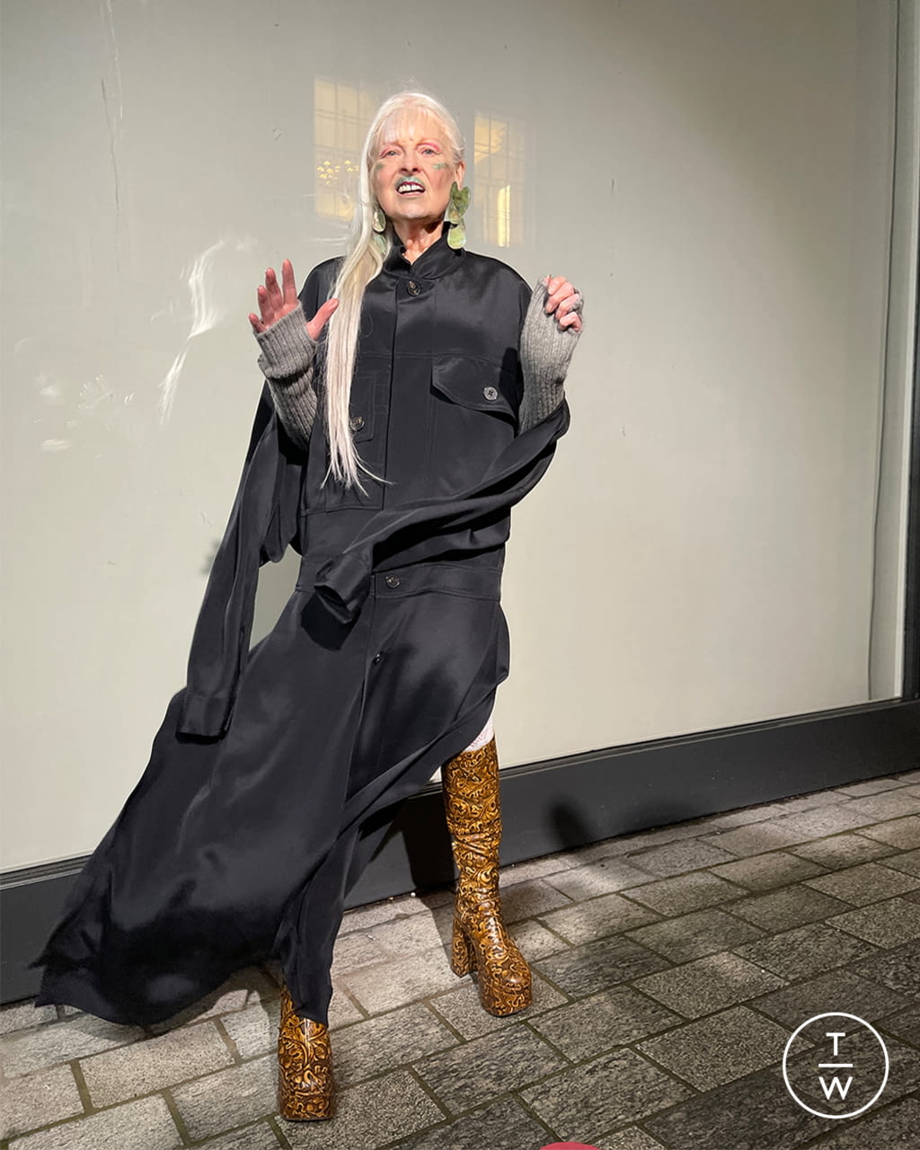 Fashion Week Paris Fall/Winter 2021 look 31 de la collection Andreas Kronthaler for Vivienne Westwood womenswear