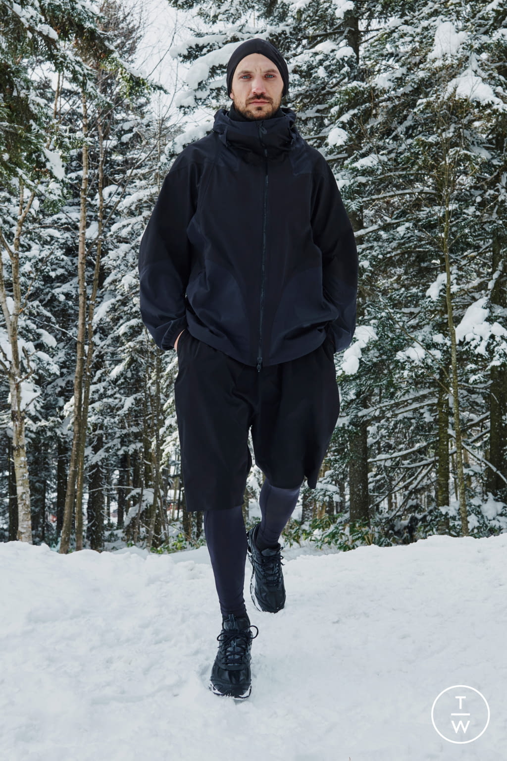 Fashion Week Paris Fall/Winter 2021 look 31 from the White Mountaineering collection menswear