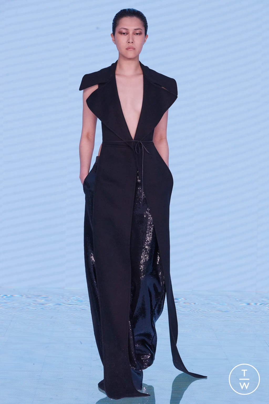 Fashion Week New York Fall/Winter 2022 look 31 de la collection Peter Do womenswear