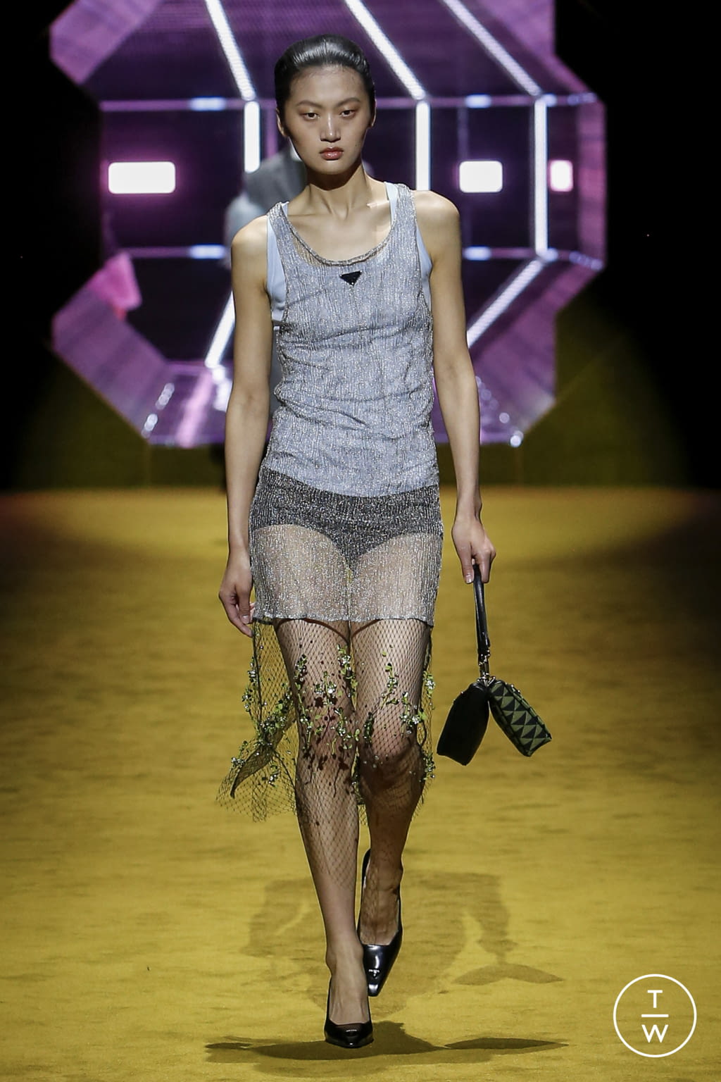 Fashion Week Milan Fall/Winter 2022 look 31 from the Prada collection womenswear