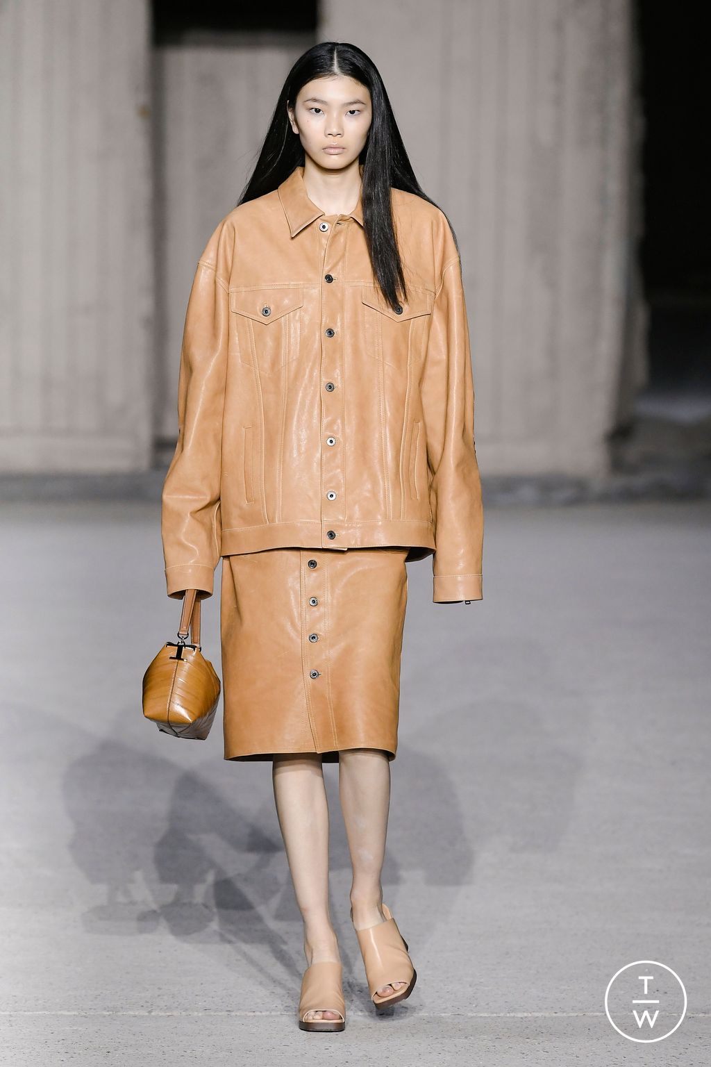 Fashion Week Milan Spring/Summer 2023 look 14 from the Tod's collection 女装