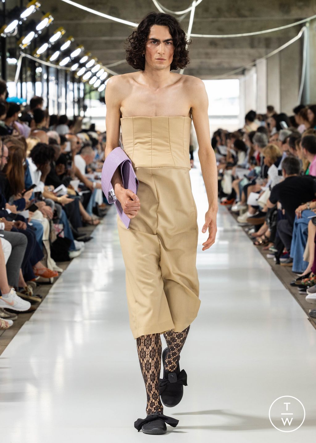 Fashion Week Paris Spring/Summer 2024 look 31 de la collection IFM PARIS menswear