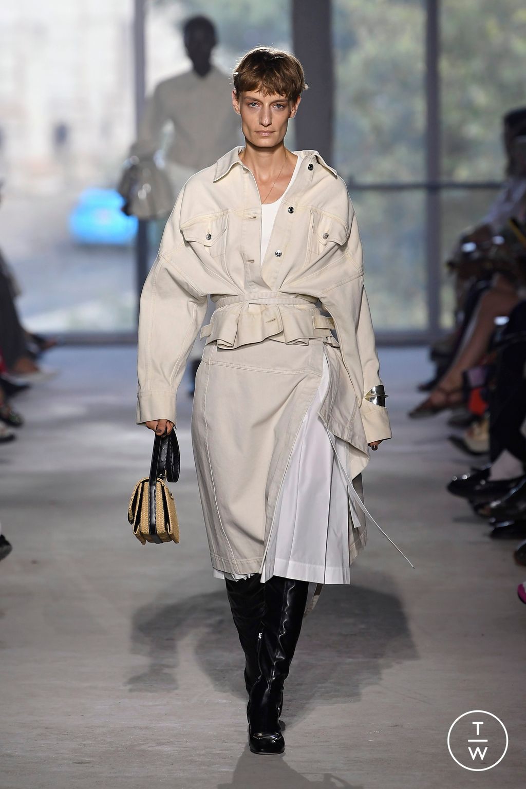 Fashion Week New York Spring/Summer 2024 look 15 from the 3.1 Phillip Lim collection 女装