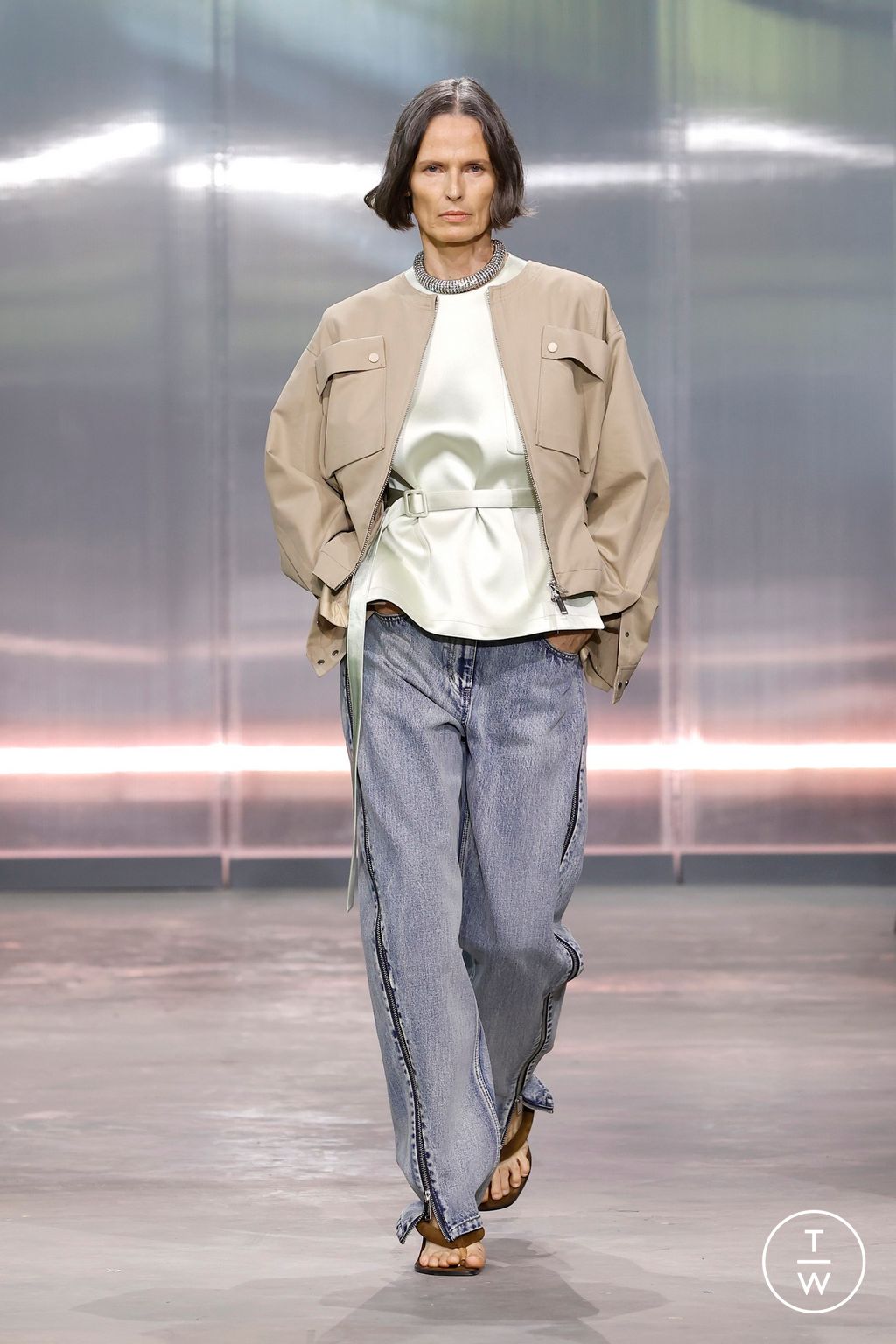 Fashion Week New York Spring-Summer 2025 look 17 from the 3.1 Phillip Lim collection 女装