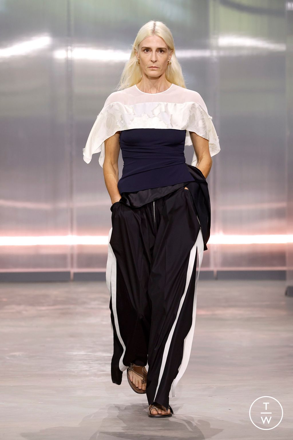 Fashion Week New York Spring/Summer 2025 look 43 de la collection 3.1 Phillip Lim womenswear