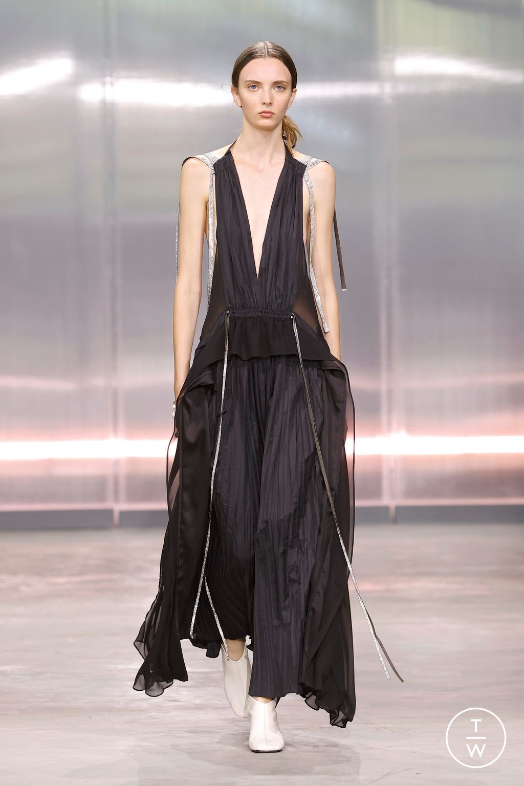 Fashion Week New York Spring/Summer 2025 look 46 from the 3.1 Phillip Lim collection womenswear