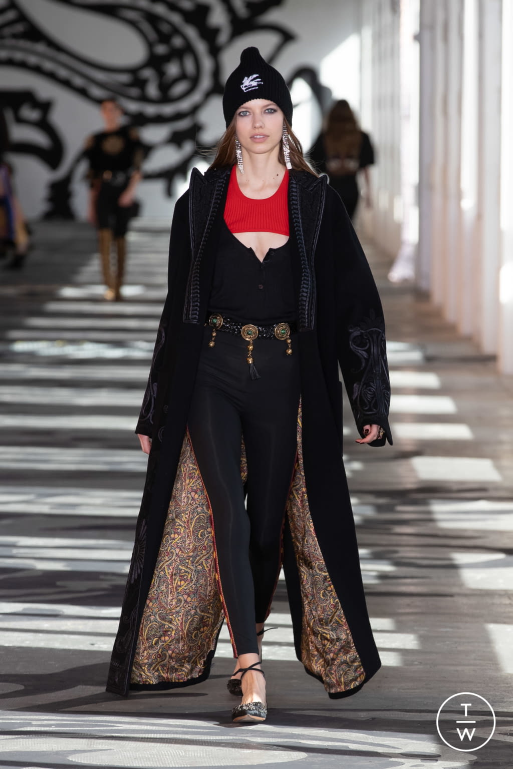 Fashion Week Milan Fall/Winter 2021 look 32 from the Etro collection 女装