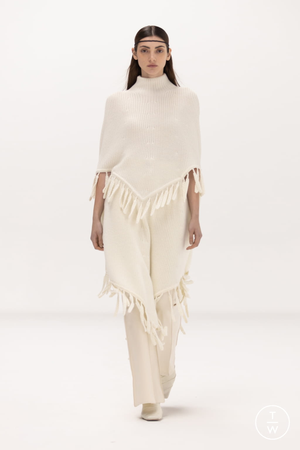 Fashion Week New York Fall/Winter 2021 look 32 de la collection Bevza womenswear