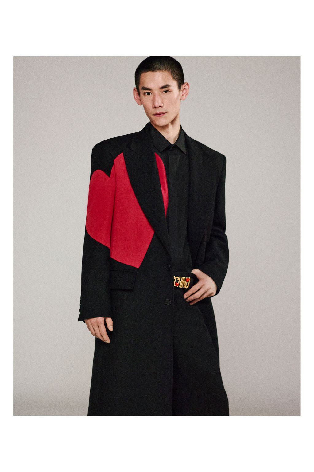 Fashion Week Milan Pre-Fall 2024 look 32 from the Moschino collection 男装