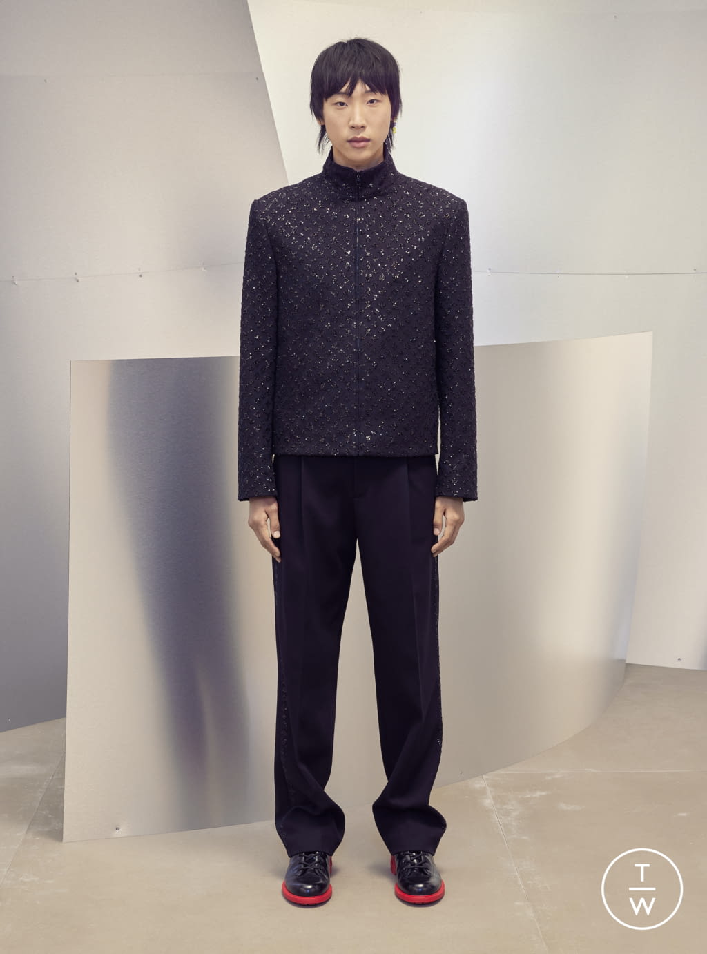 Fashion Week Paris Pre-Fall 2022 look 63 from the Louis Vuitton collection 男装