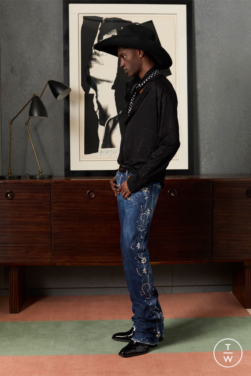 Fashion Week Milan Resort 2025 look 32 from the Dsquared2 collection menswear