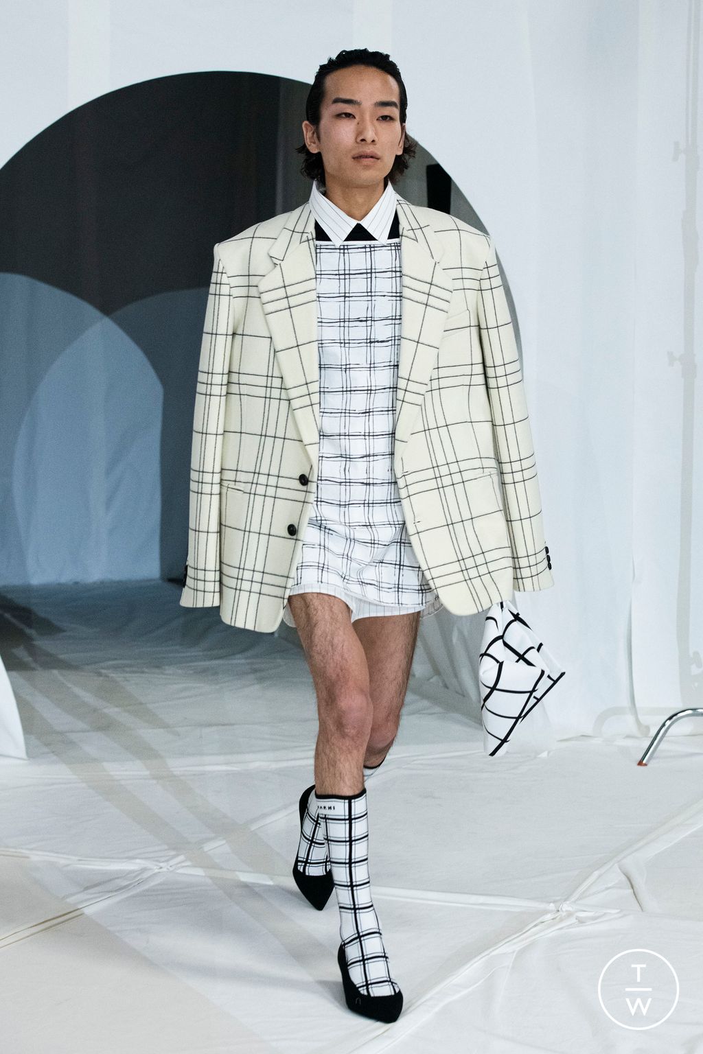 Fashion Week Milan Fall/Winter 2023 look 32 from the Marni collection 女装