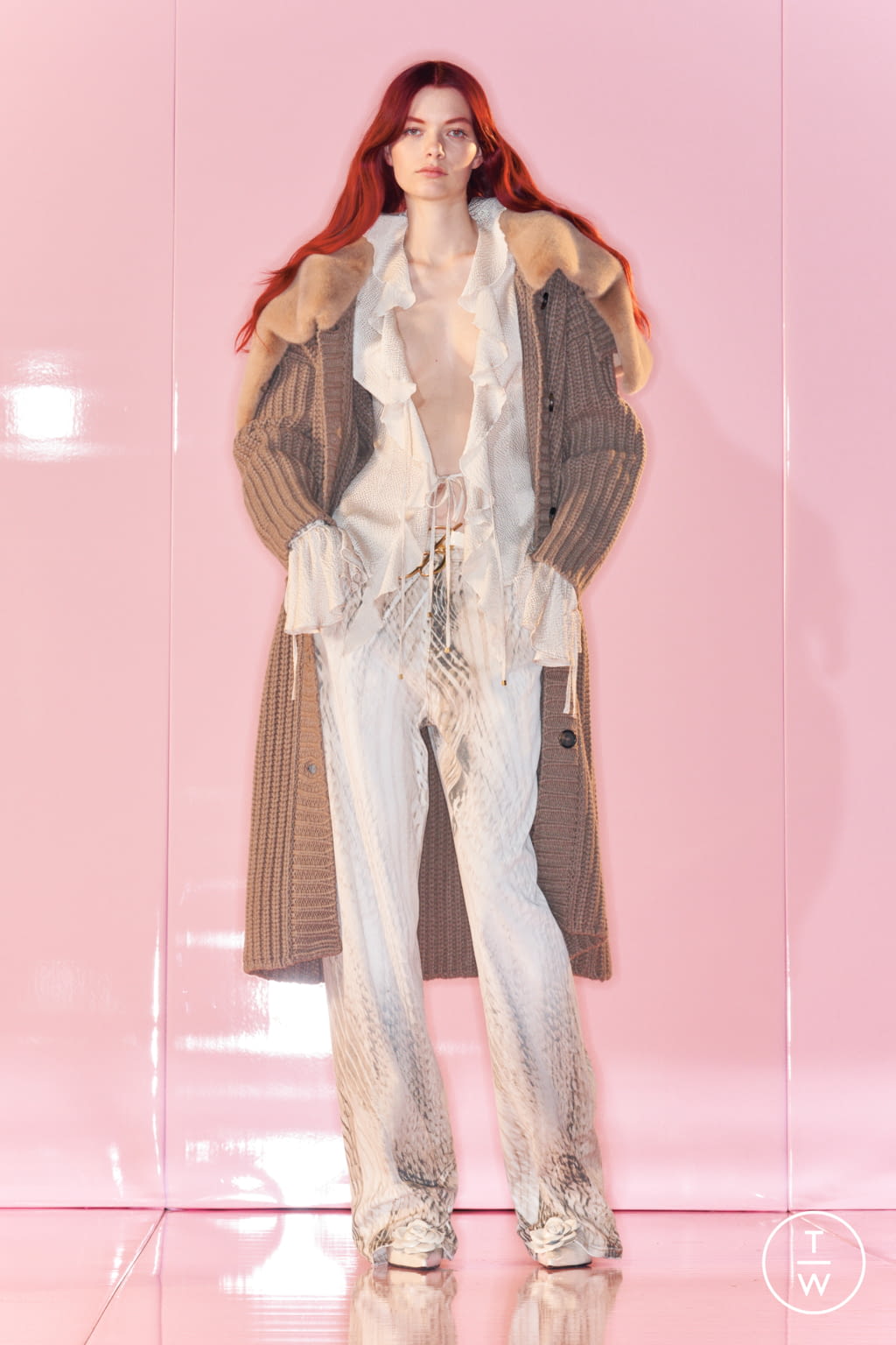 Fashion Week Milan Pre-Fall 2022 look 32 from the Blumarine collection 女装
