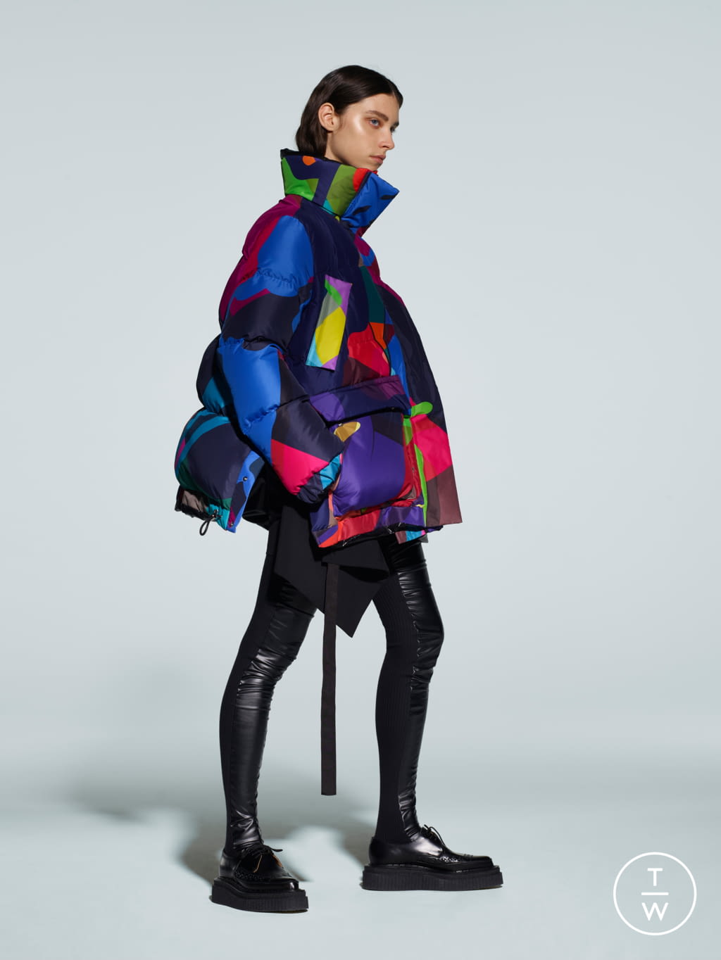Fashion Week Paris Pre-Fall 2021 look 32 from the Sacai collection 女装