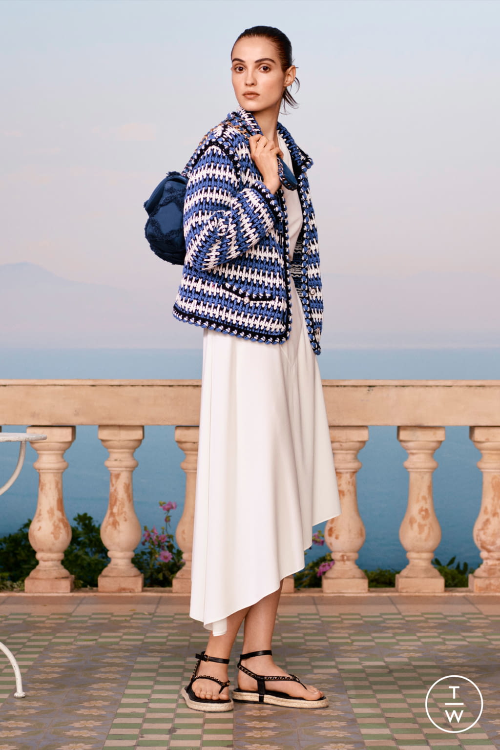 Fashion Week Paris Resort 2021 look 32 from the Chanel collection 女装