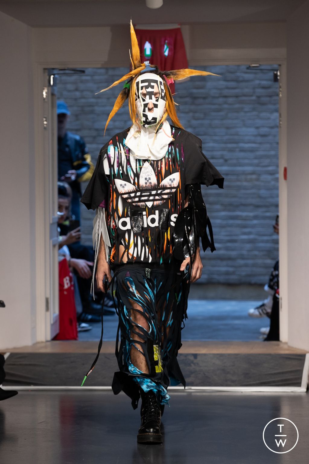 Fashion Week London Spring/Summer 2023 look 32 from the NOKI collection womenswear