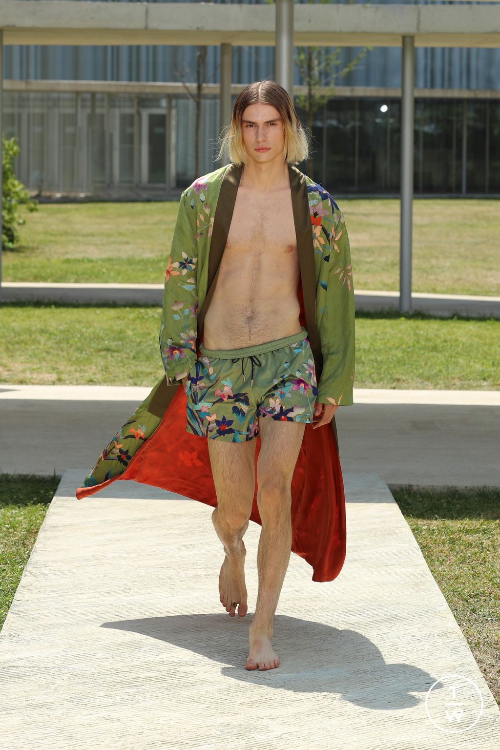 Fashion Week Milan Spring/Summer 2023 look 32 from the Etro collection menswear