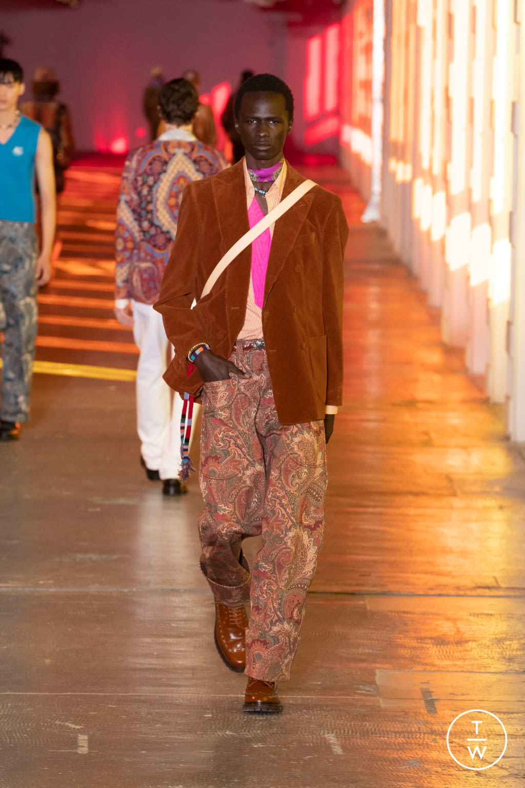 Fashion Week Milan Fall/Winter 2021 look 32 from the Etro collection 男装