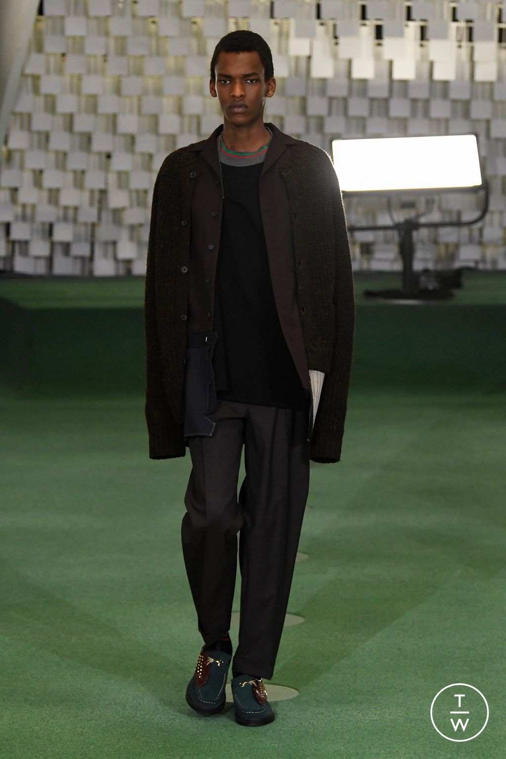 Fashion Week Paris Fall/Winter 2023 look 2 from the Kolor collection 男装