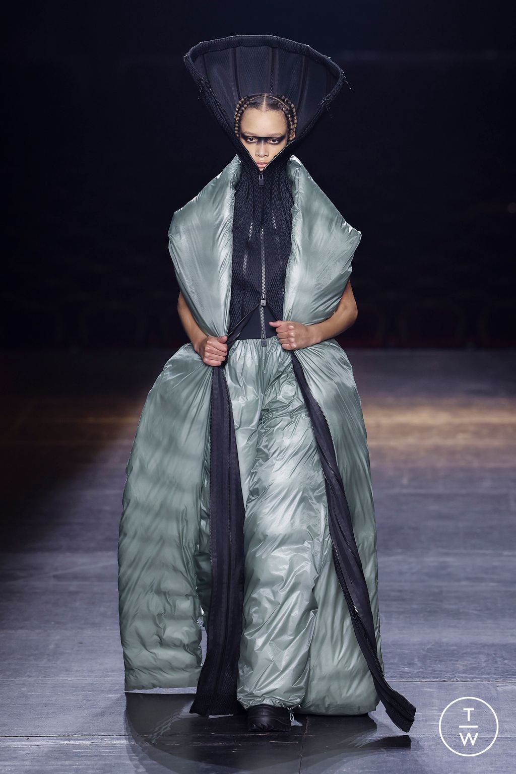 Fashion Week Paris Fall/Winter 2023 look 17 from the Rains collection 男装