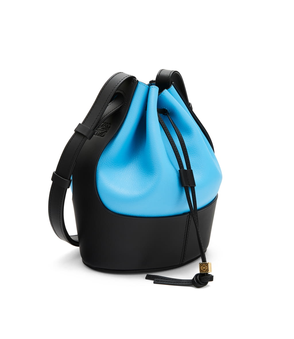 Fashion Week Paris Spring/Summer 2020 look 26 from the Loewe collection womenswear accessories