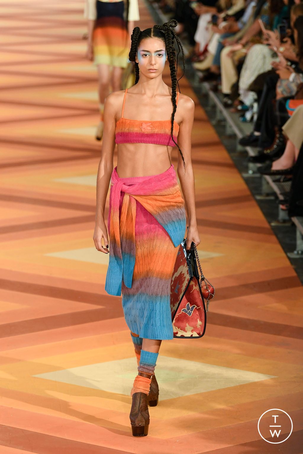 Fashion Week Milan Spring/Summer 2023 look 17 from the Etro collection womenswear