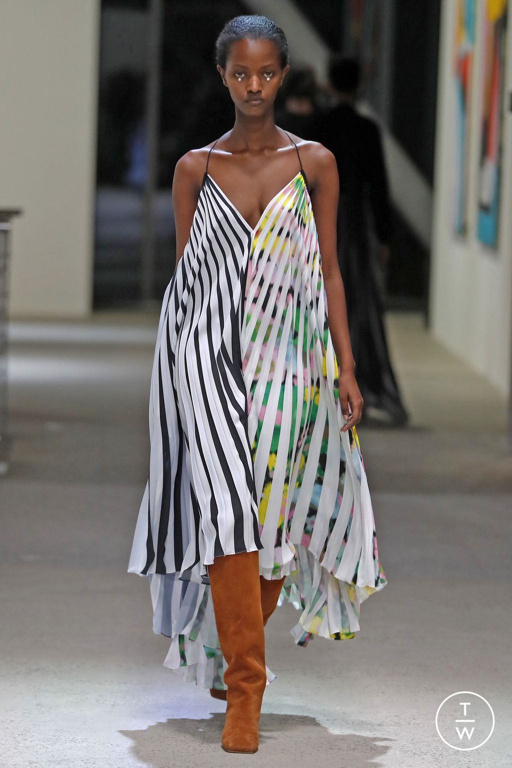 Fashion Week Paris Spring/Summer 2023 look 23 from the AZ Factory collection 女装