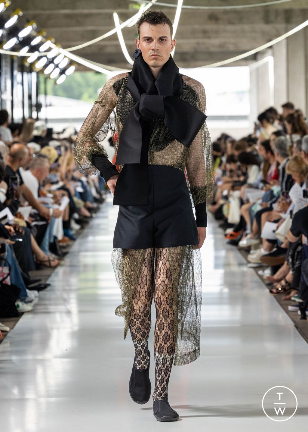 Fashion Week Paris Spring/Summer 2024 look 32 de la collection IFM PARIS menswear