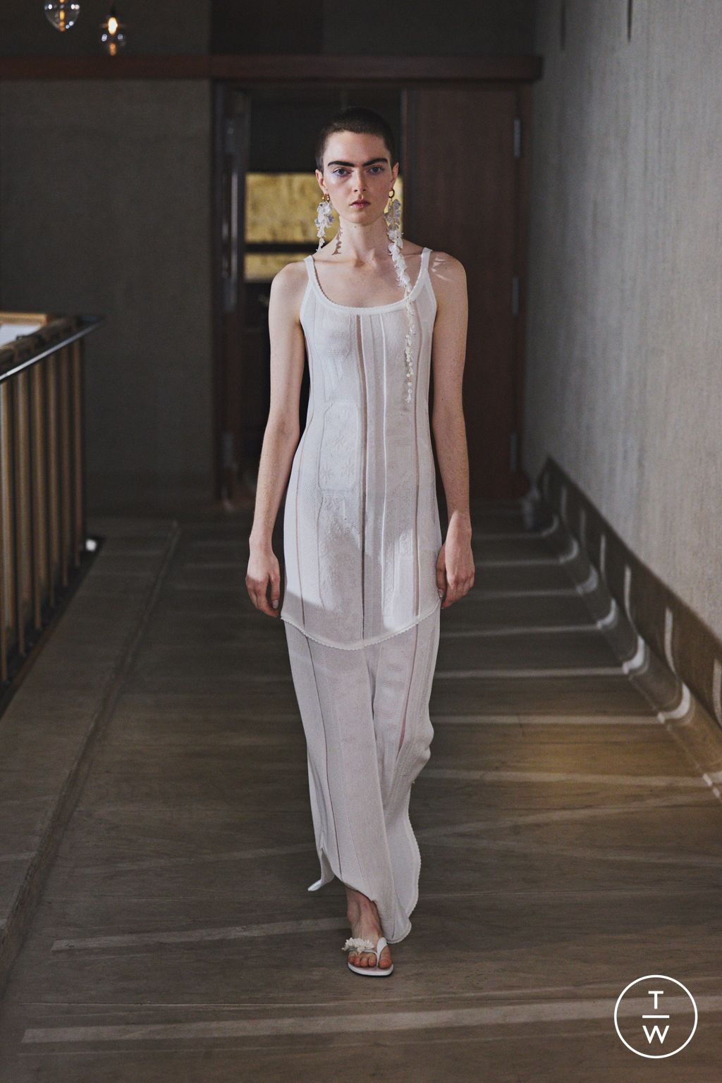 Fashion Week Paris Spring/Summer 2026 look 32 from the Mame Kurogouchi collection womenswear