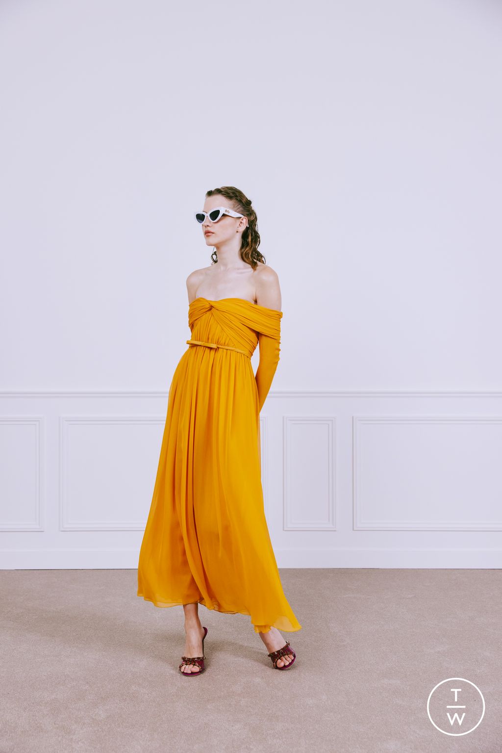 Fashion Week Paris Resort 2024 look 32 from the Giambattista Valli collection womenswear