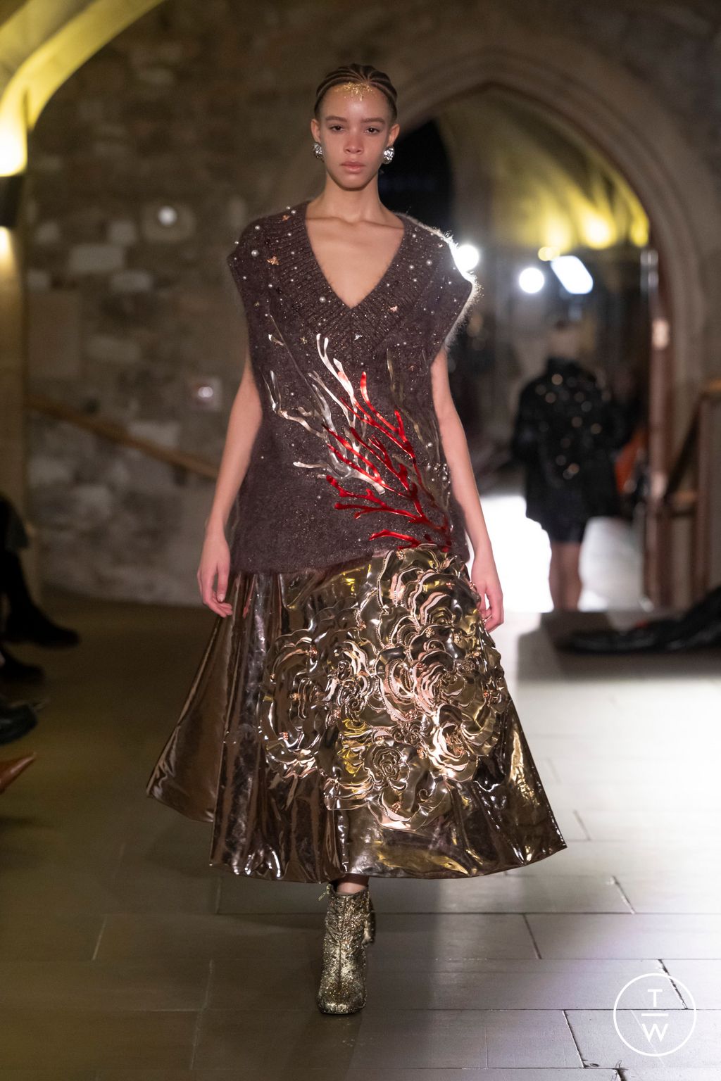 Fashion Week London Fall/Winter 2024 look 34 from the MITHRIDATE collection womenswear