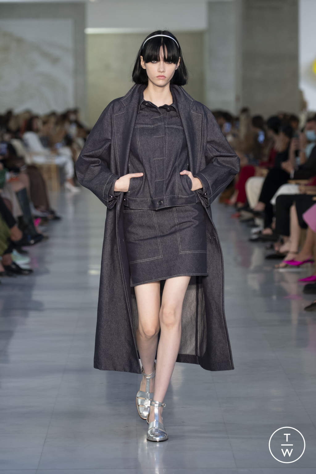Fashion Week Milan Spring/Summer 2022 look 33 from the Max Mara collection 女装
