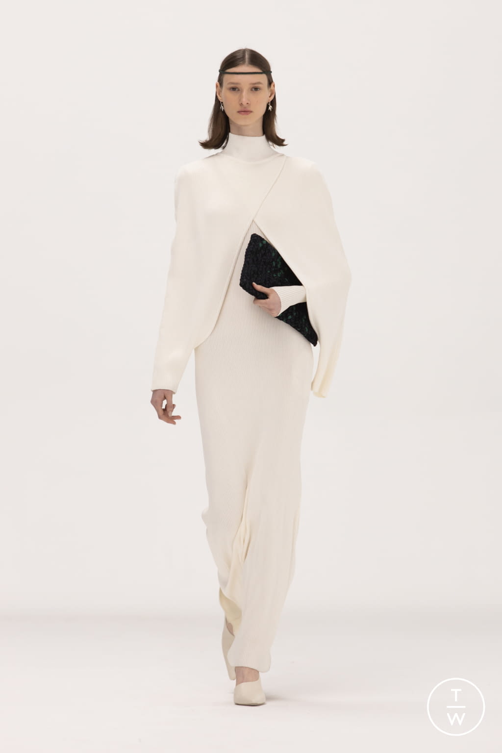 Fashion Week New York Fall/Winter 2021 look 33 de la collection Bevza womenswear