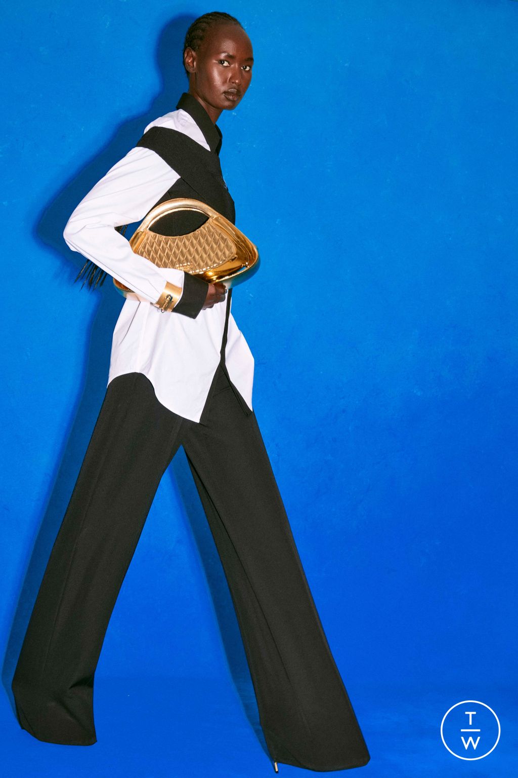 Fashion Week Paris Resort 2025 look 33 from the Balmain collection womenswear