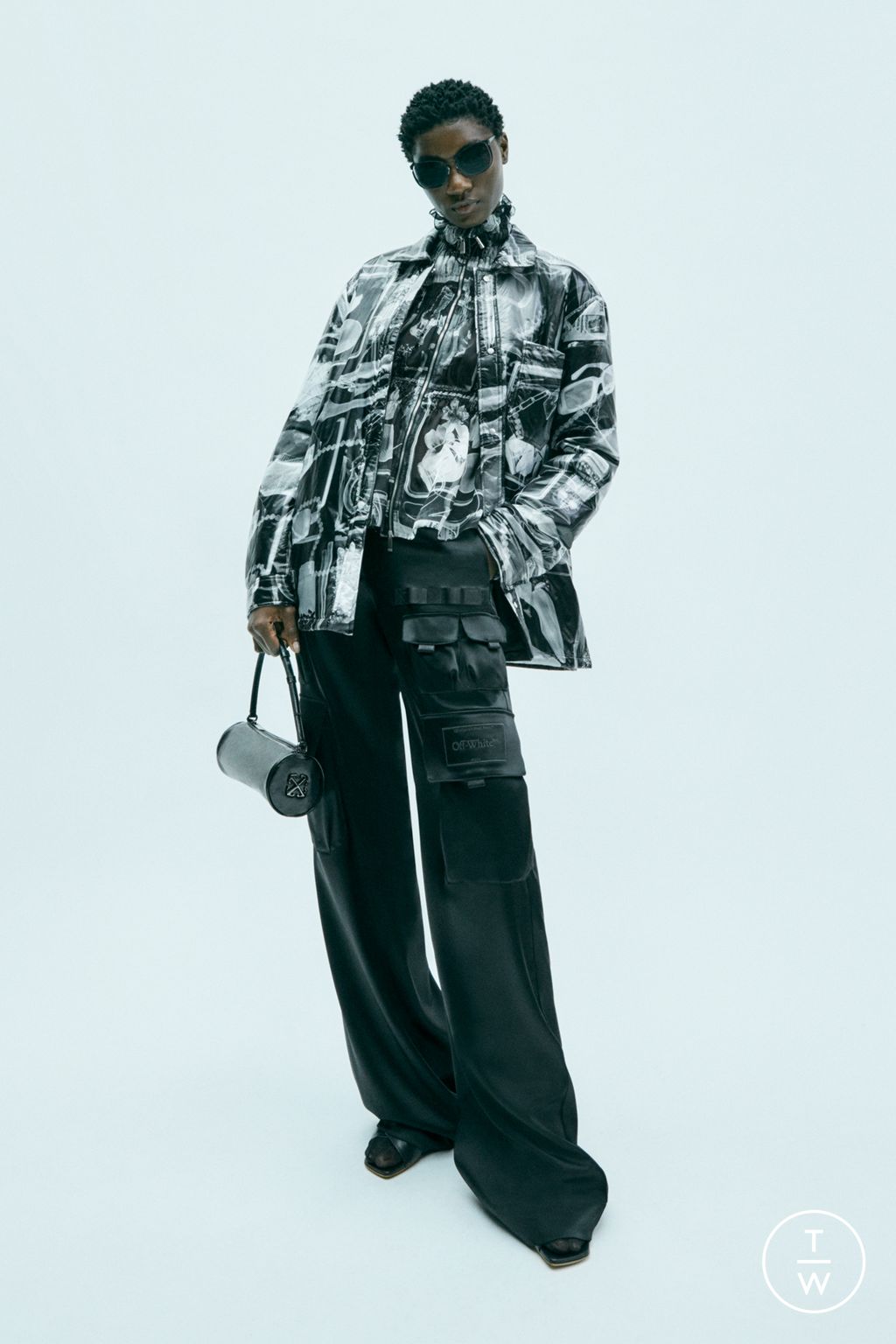 Fashion Week Paris Resort 2024 look 33 from the Off-White collection 女装