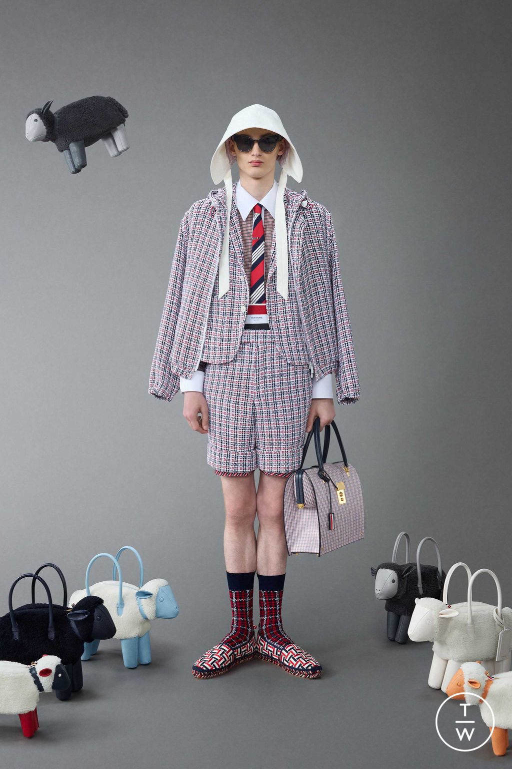 Fashion Week New York Resort 2024 look 33 from the Thom Browne collection menswear