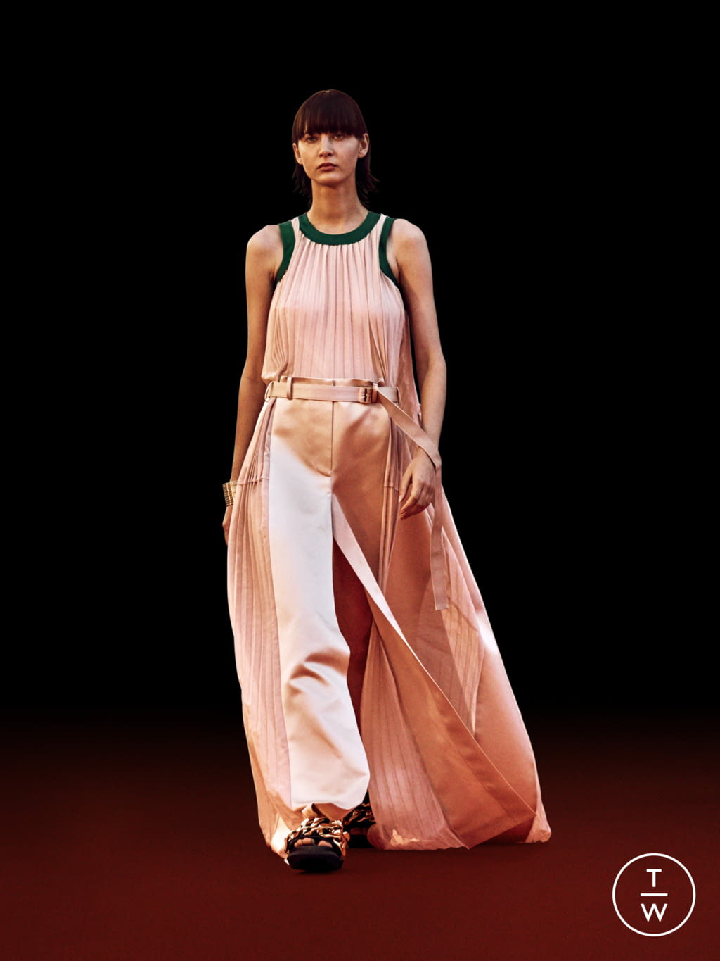 Fashion Week Paris Spring/Summer 2022 look 33 de la collection Sacai womenswear