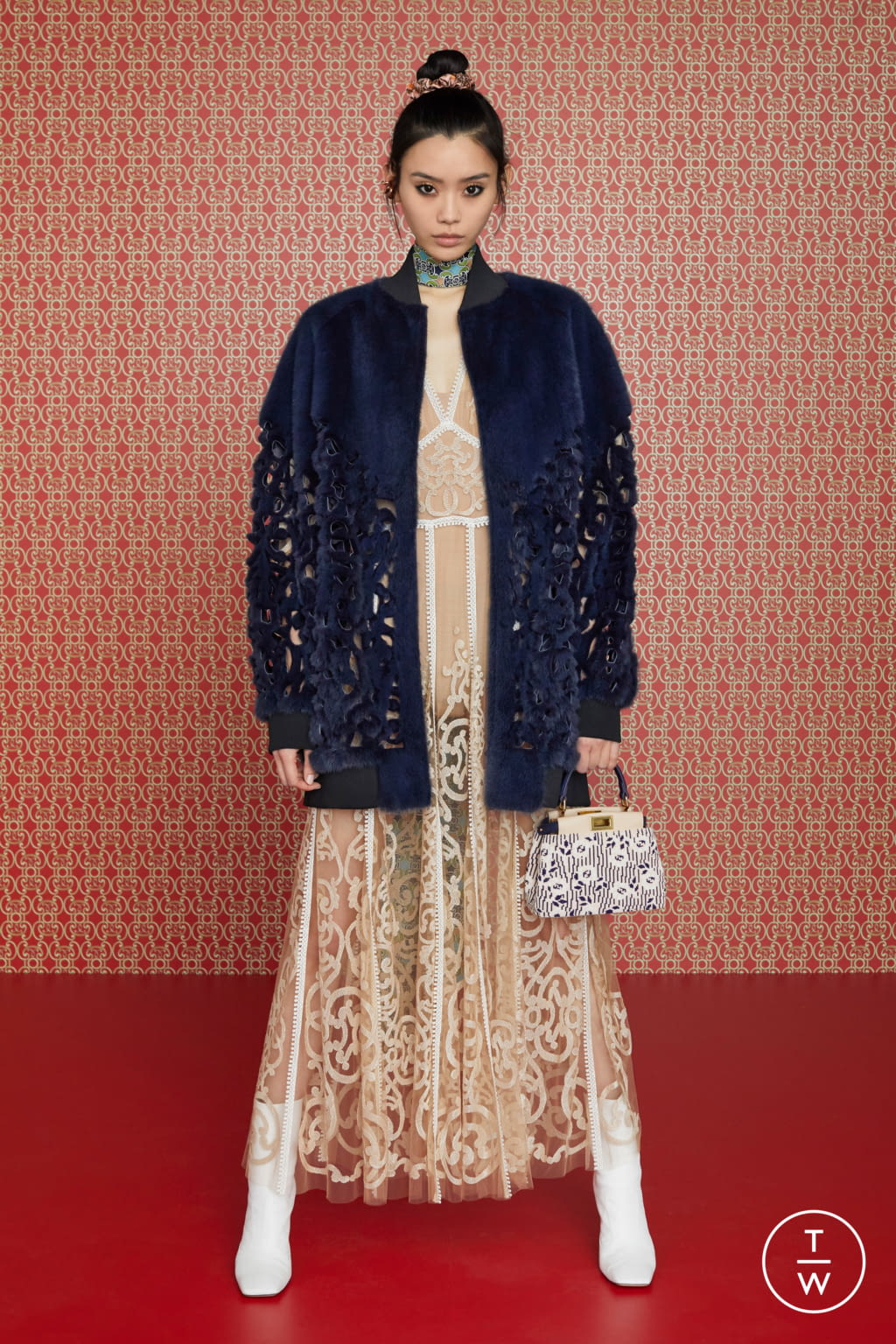 Fashion Week Milan Pre-Fall 2019 look 33 from the Fendi collection 女装