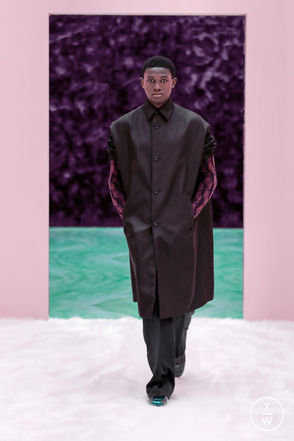 Fashion Week Milan Fall/Winter 2021 look 33 from the Prada collection menswear