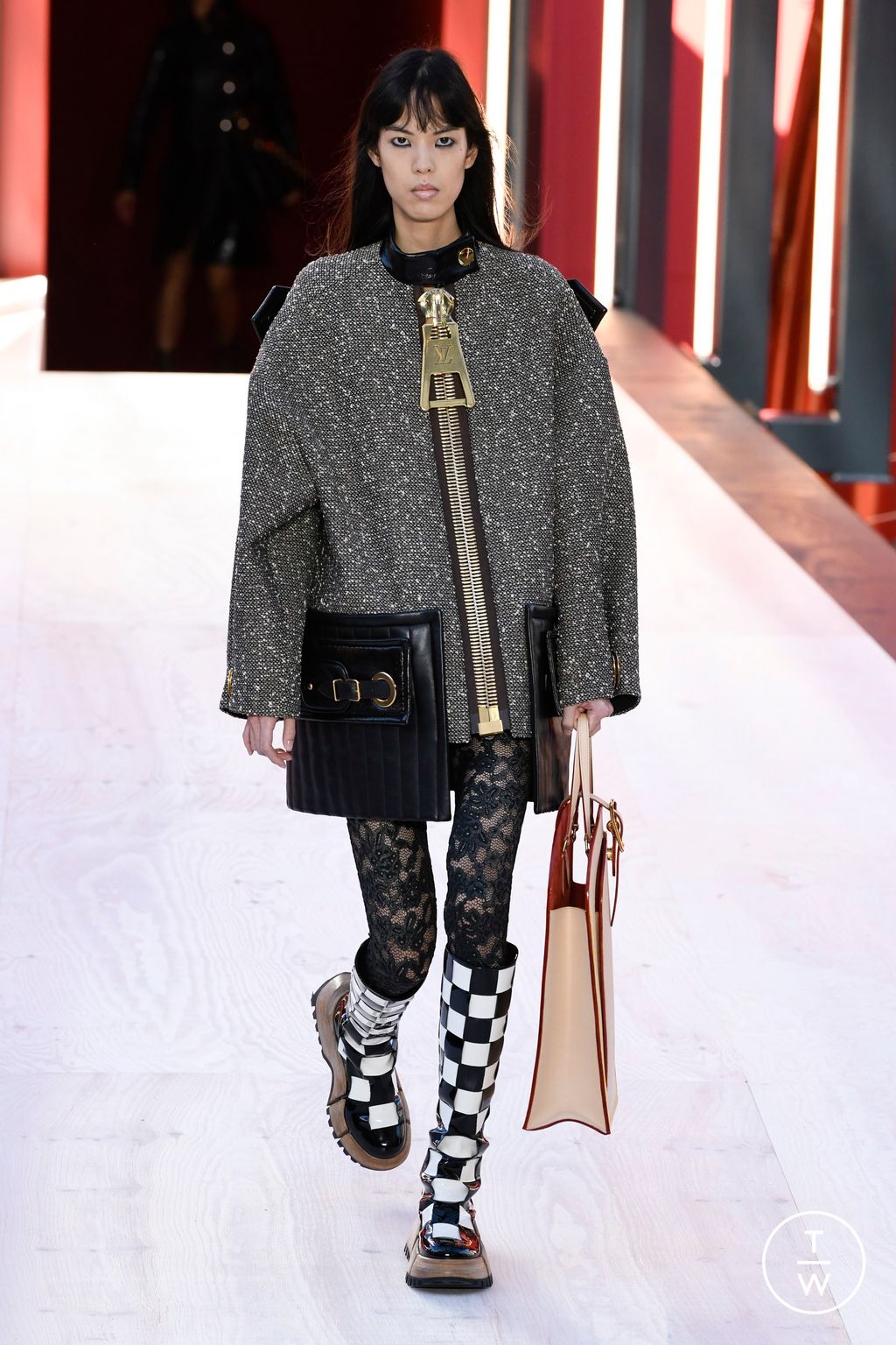 Fashion Week Paris Spring/Summer 2023 look 26 from the Louis Vuitton collection womenswear