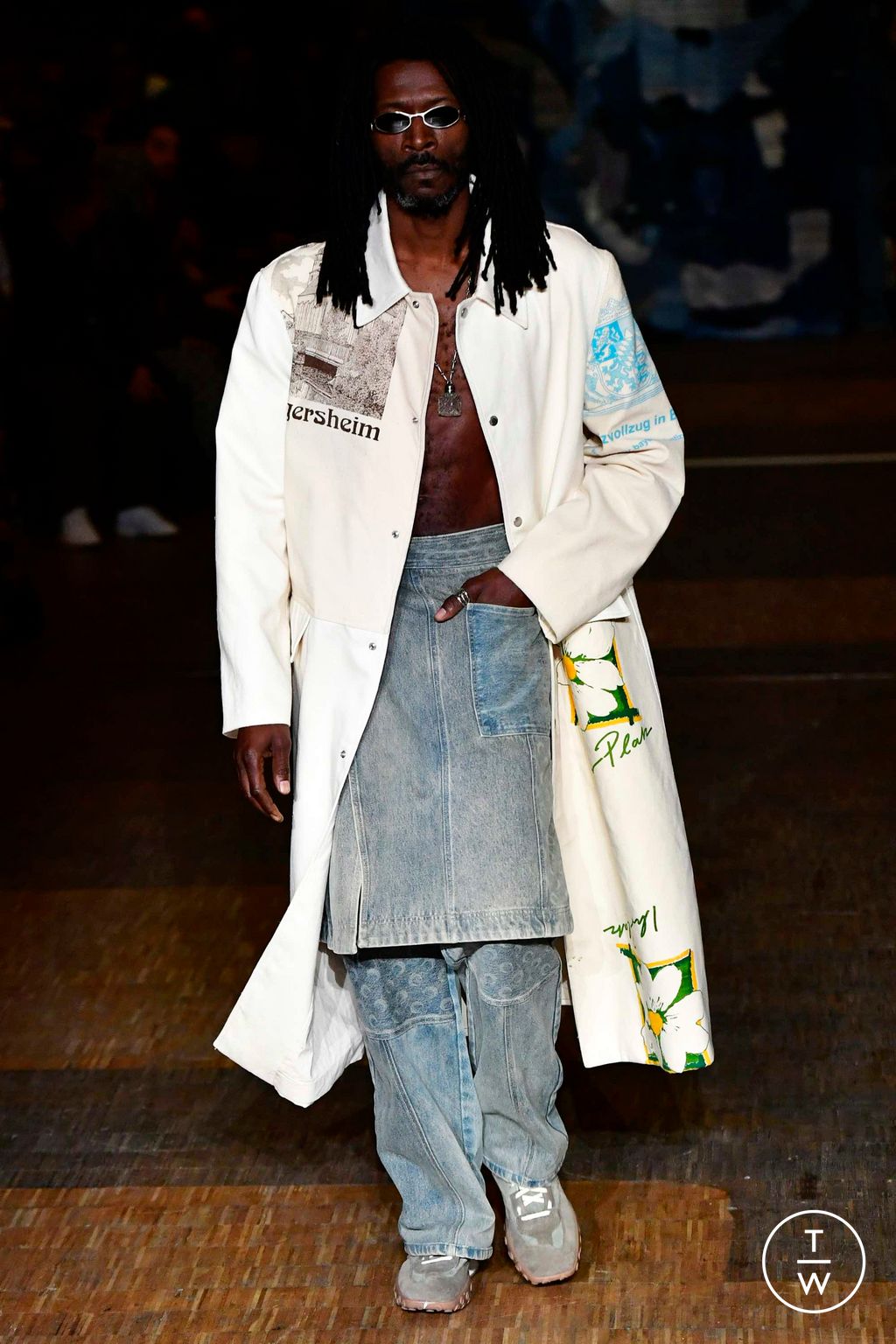 Fashion Week Paris Fall/Winter 2023 look 8 from the Marine Serre collection 男装