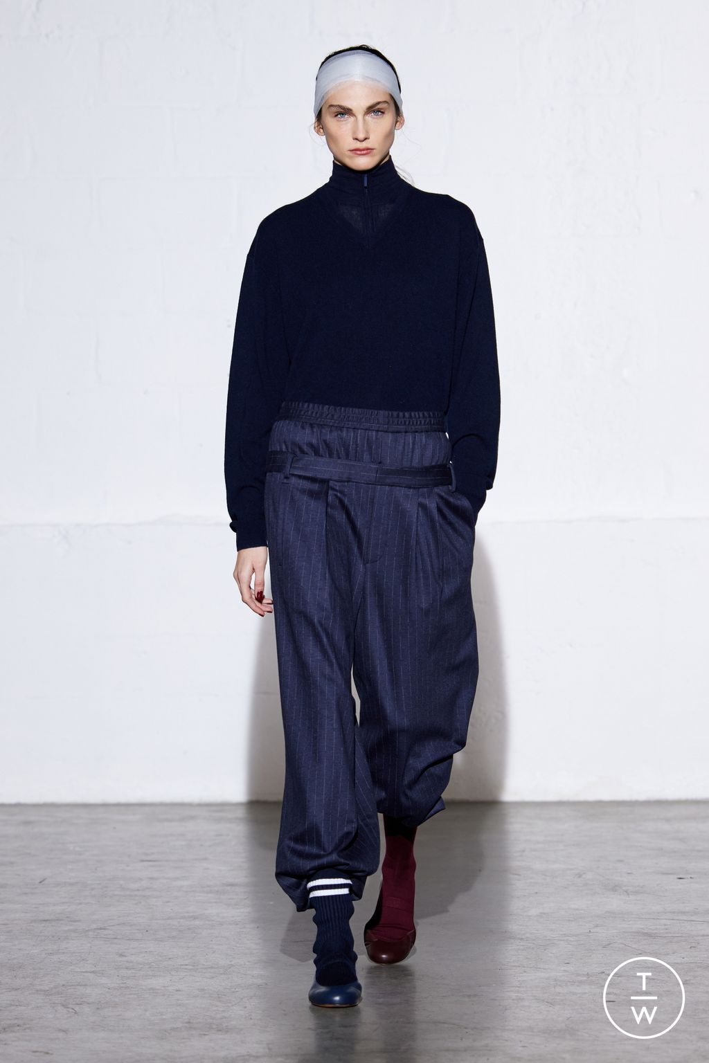 Fashion Week New York Fall/Winter 2024 look 33 from the Tibi collection 女装