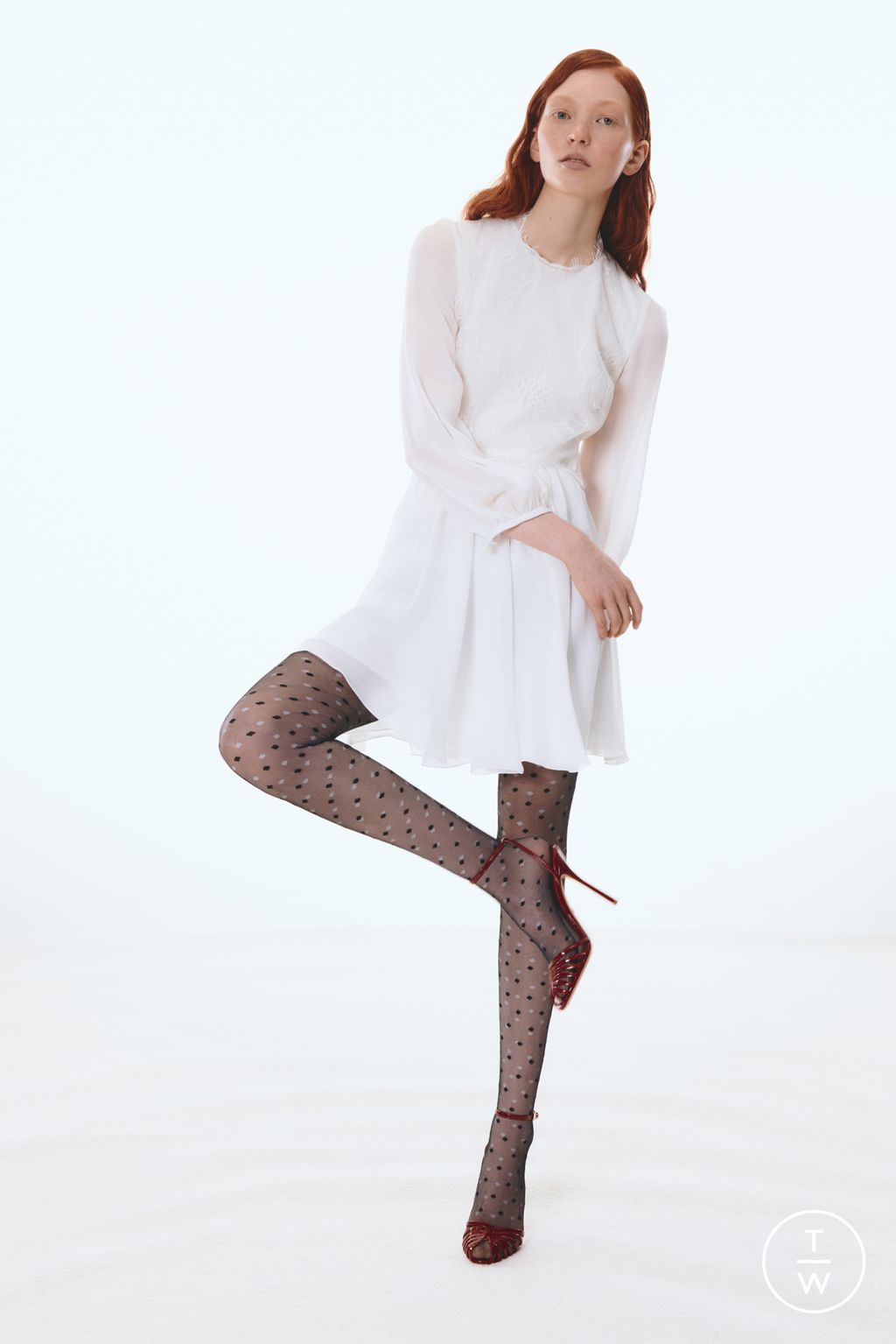 Fashion Week Paris Pre-Fall 2025 look 33 from the Giambattista Valli collection womenswear