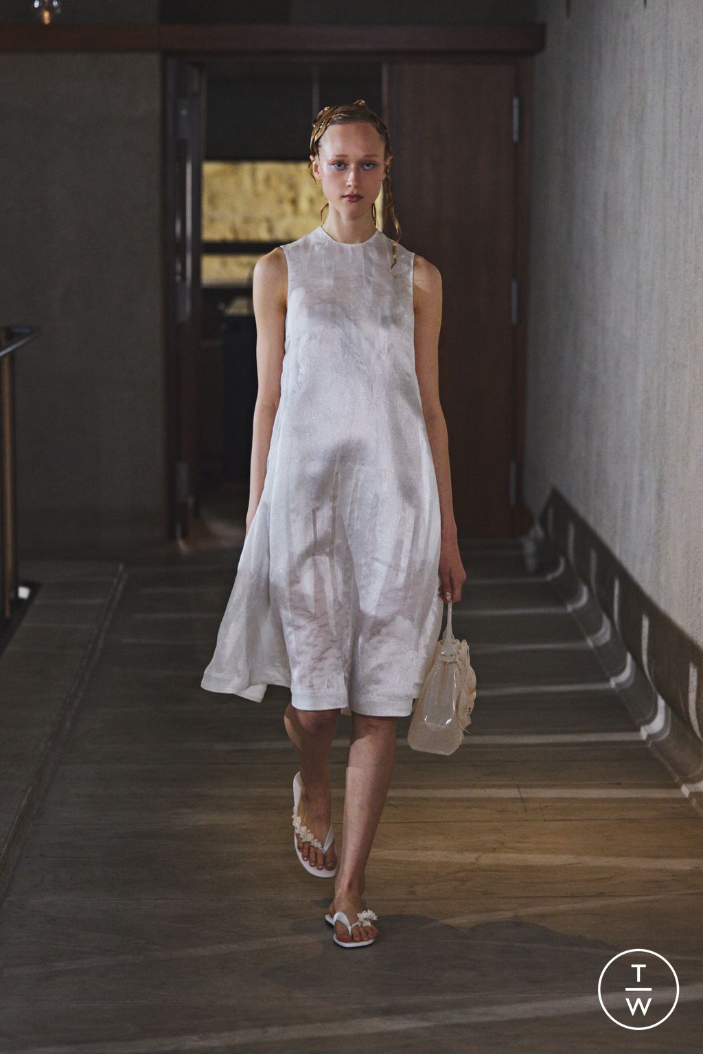 Fashion Week Paris Spring/Summer 2026 look 33 from the Mame Kurogouchi collection womenswear