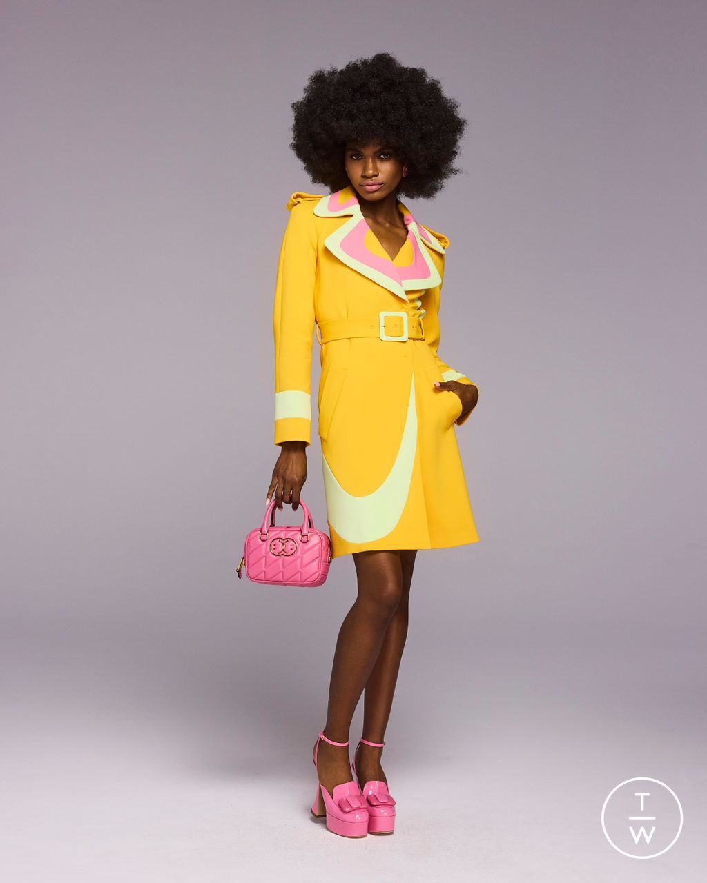 Fashion Week Milan Resort 2023 look 33 from the Moschino collection 女装