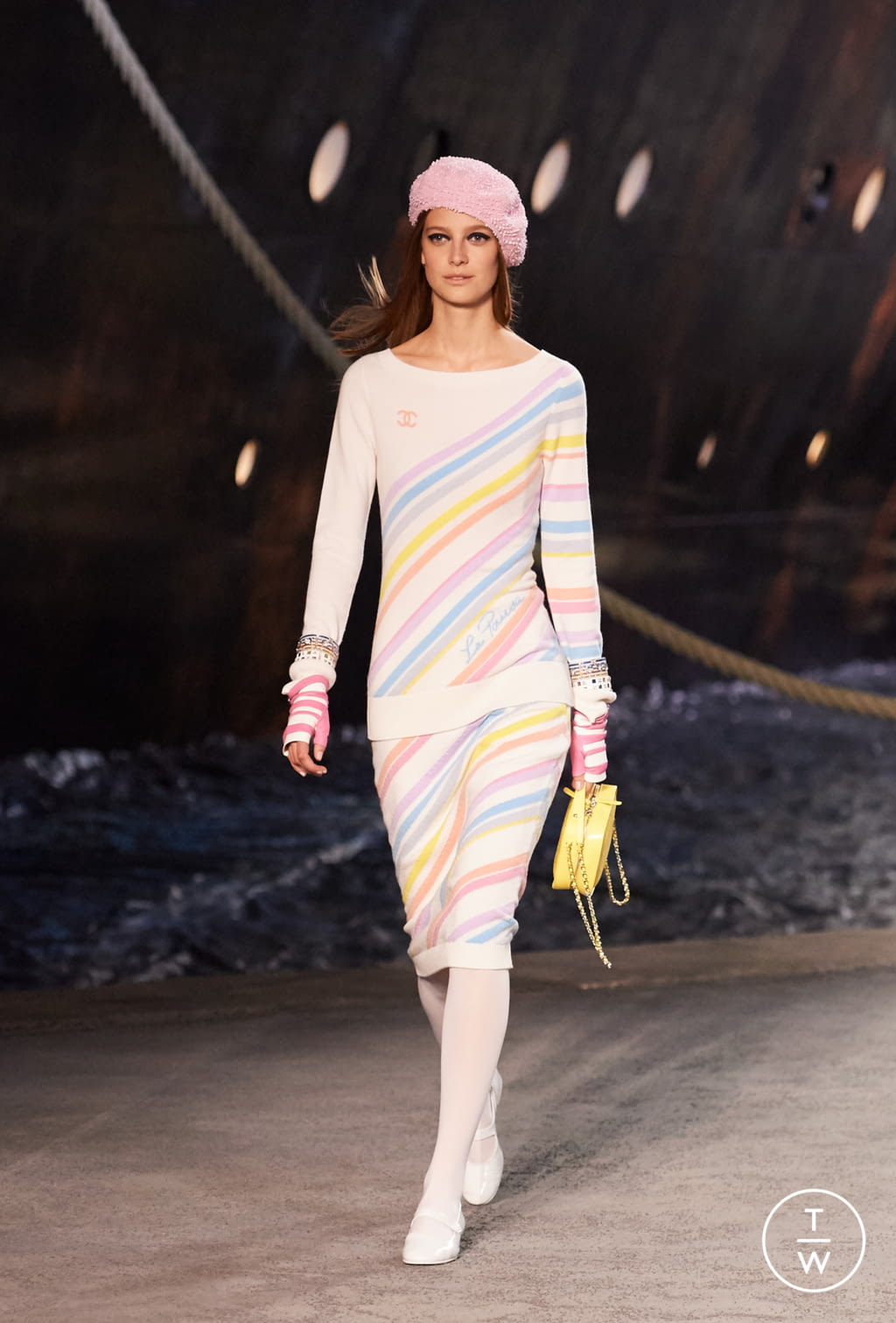 Fashion Week Paris Resort 2019 look 34 from the Chanel collection 女装